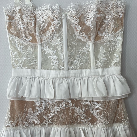 V. Chapman Ivory Lace Mini Dress - Picture 3 of 9
